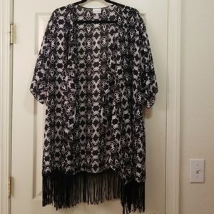 NWOT LuLaRoe Kimono Large